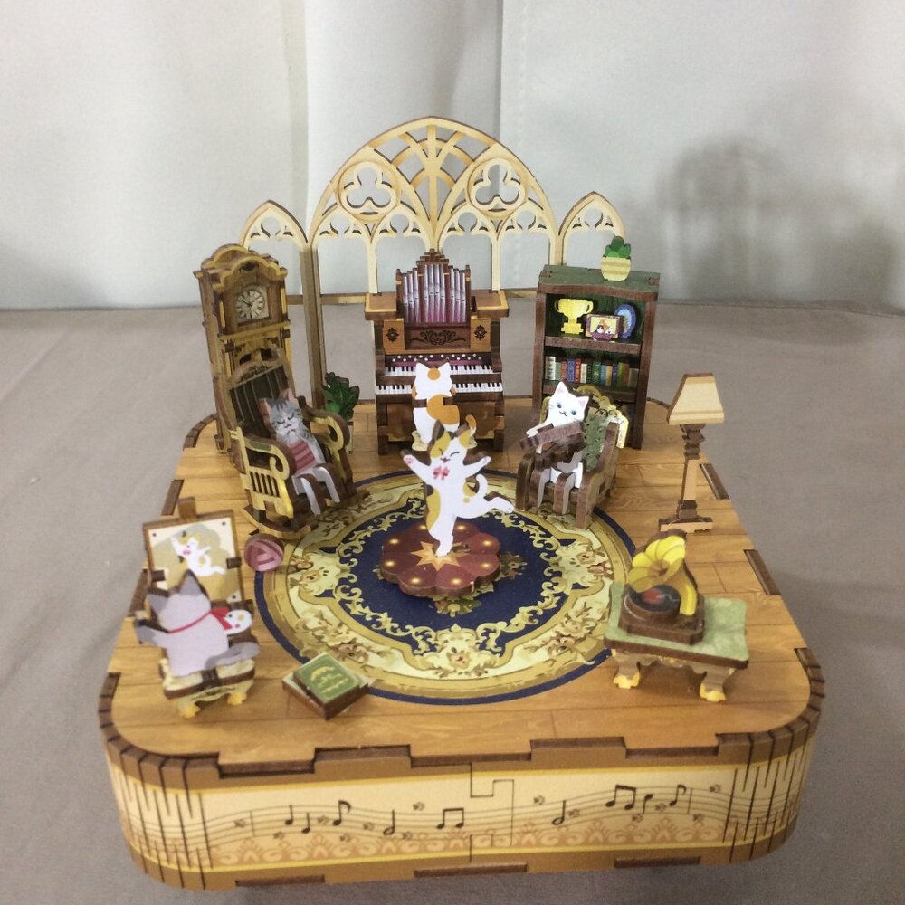 Dancing Cat Music Box Wind Up Rotating Cat Rocking Chair Schubert Serenade Wood